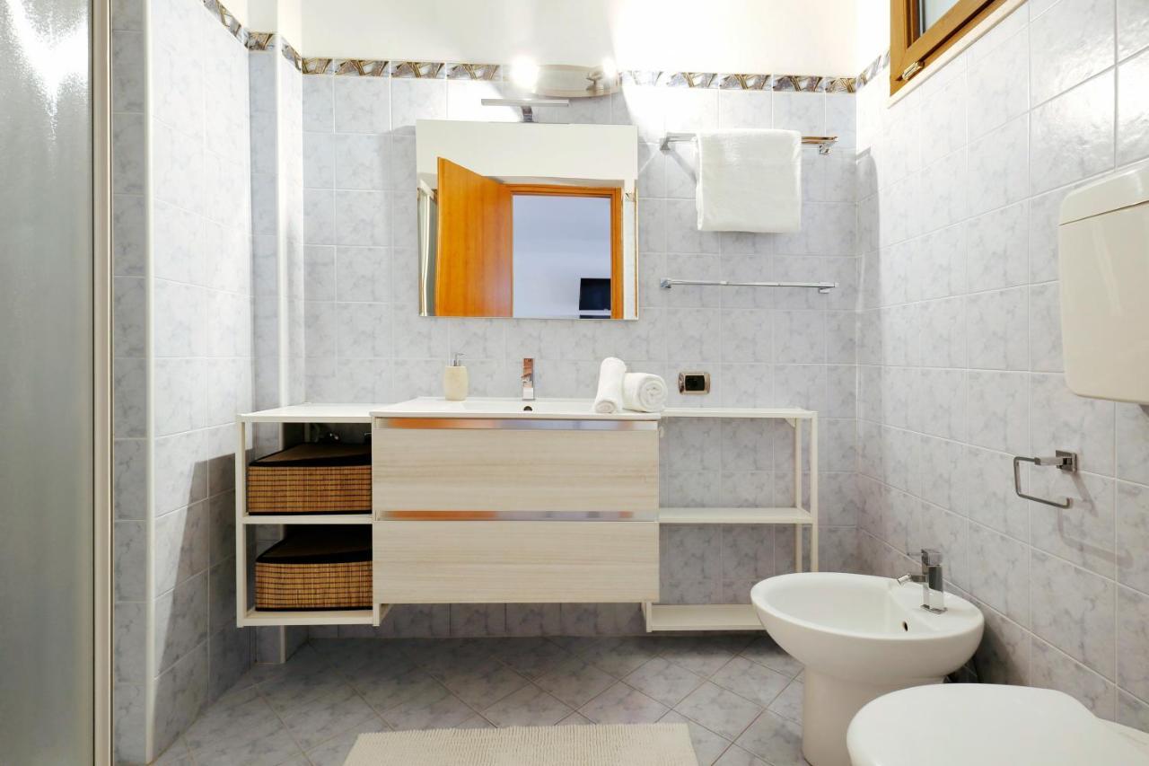 Appartamenti Diffusi Di Villa Fiorita Con Accesso Alle Piscine Della Struttura Principale Cattolica Exterior foto