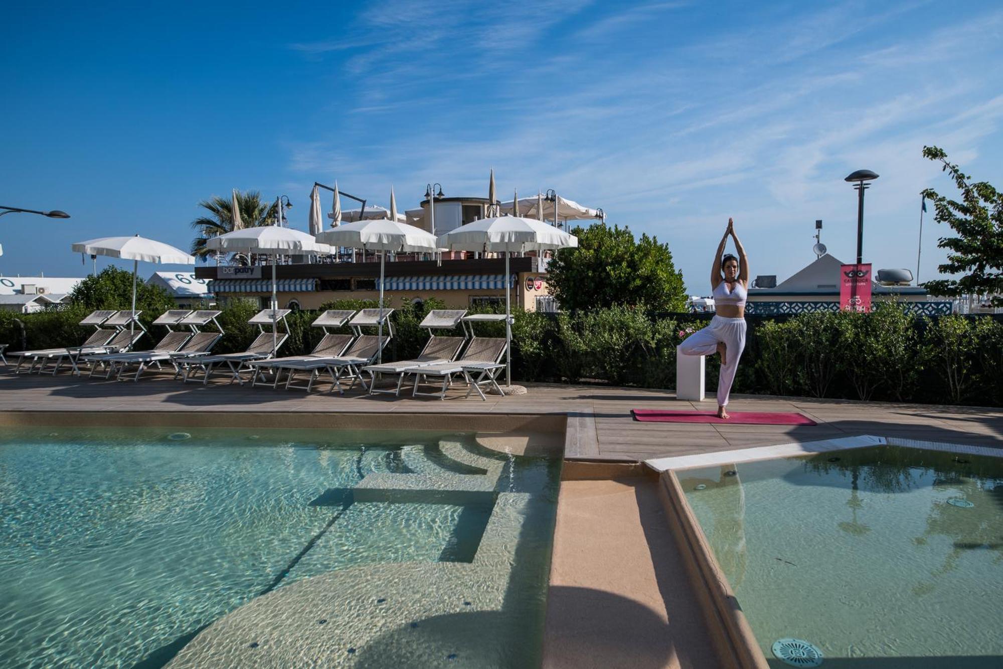 Appartamenti Diffusi Di Villa Fiorita Con Accesso Alle Piscine Della Struttura Principale Cattolica Exterior foto